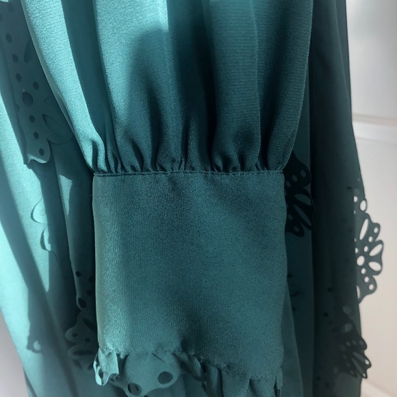 Chloe Laser Cut Dress - Picture 4 of 7